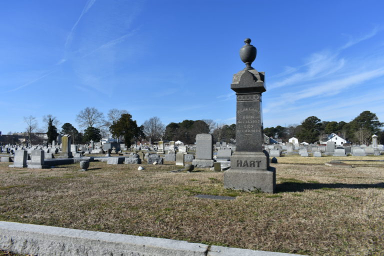 Oak Grove Cemetery scaled 1 768x512