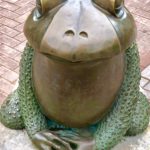 Toad Statue called I've Been Kissed