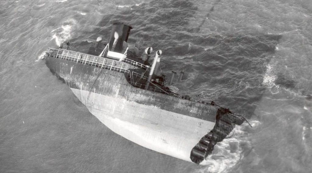 Stern of USS Pendelton as she sinks