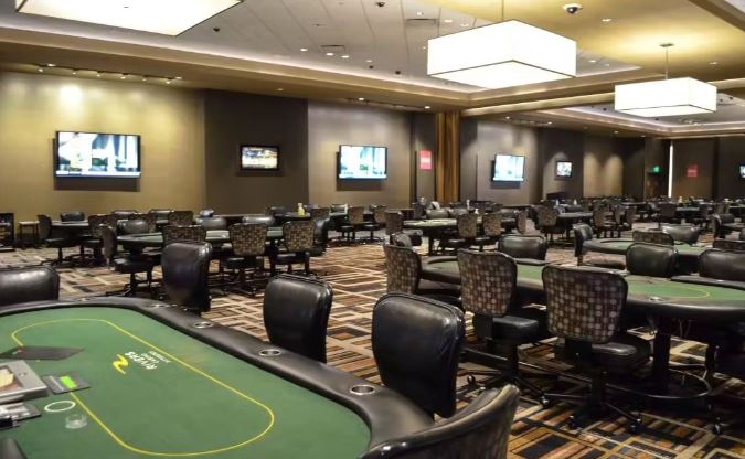 Image of poker tables inside the Rivers Casino Portsmouth, VA